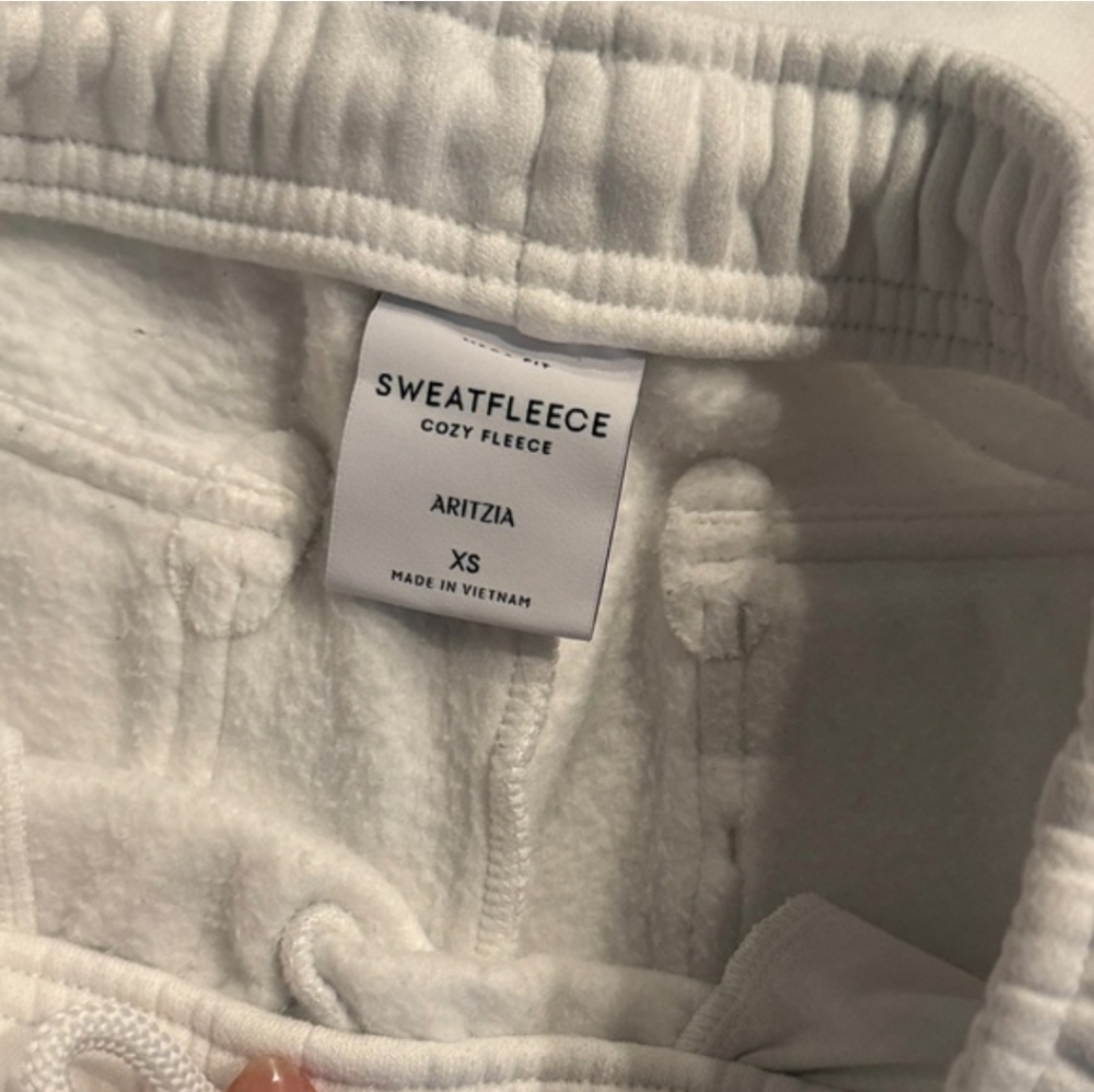 LAST 24 HRS MOVING SALE Aritzia Sweatfleece Set in White - Picture 4 of 6